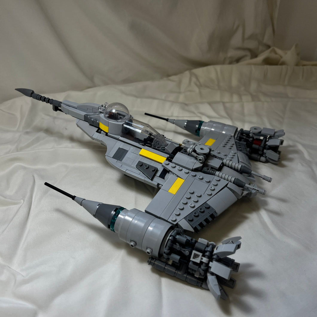 Mandalorian Din Djarin's N-1 Starfighter Building Block Set MOC with Grogu