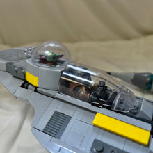 Load image into Gallery viewer, Mandalorian Din Djarin&#39;s N-1 Starfighter Building Block Set MOC with Grogu
